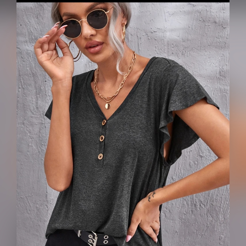 🌵NWOT Shein LUNE V-Neck Butterfly Sleeve. Size Large (runs small)